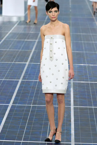 Look 7
